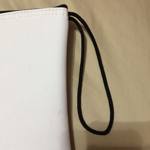 NWOT MILLY Canvas Waterproof Zipper Pouch - Picture 3 of 7
